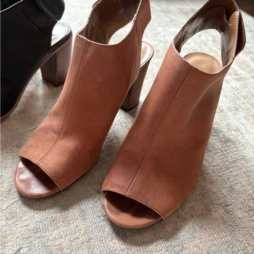 Nine West Camel Leather Peep-Toe Block Heel Sandals